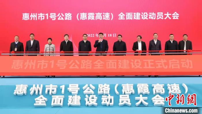 二四六香港资料期期准一,绝对经典解释落实_iPhone89.11.57