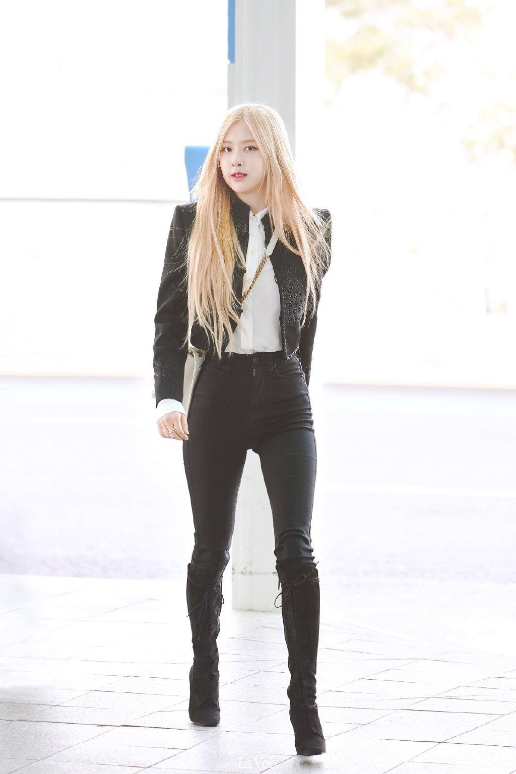 最新版厘米秀卡片交易指南,如何卖卡给好友?