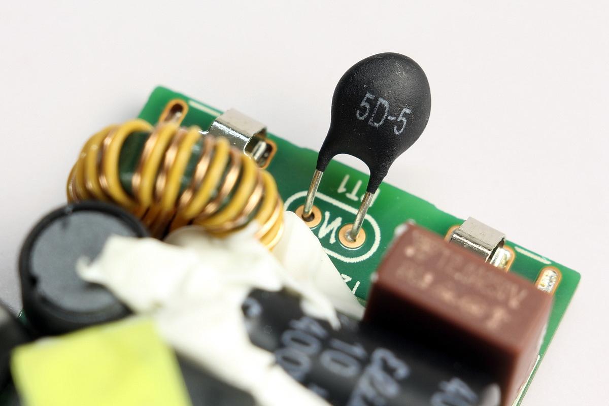 警惕网络犯罪风险,ad18x最新地址与ad8.fun的警示