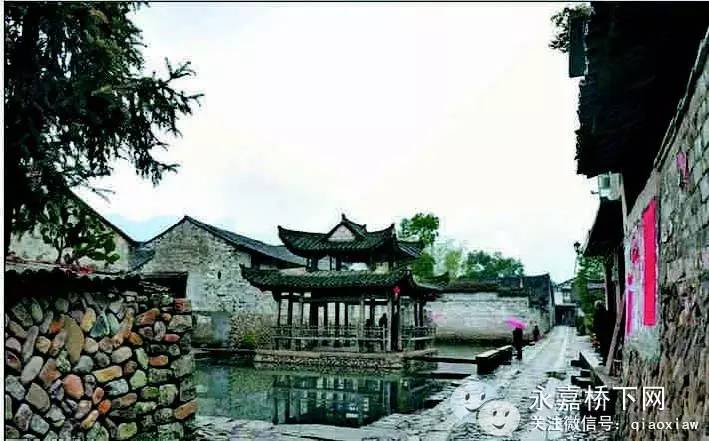 鱼龙混杂 第10页