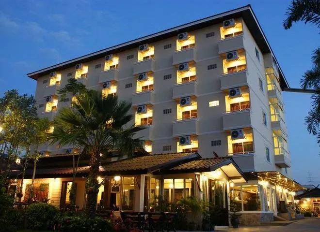 狗仗人势 第8页