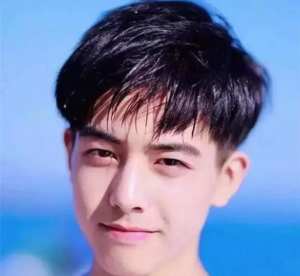 最新男发型造型图片大全,时尚潮流发型一网打尽