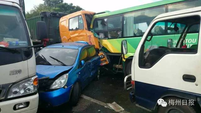 汕头车祸事件(最新消息)