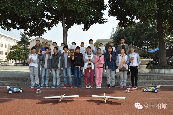 江阴黄岗中学最新动态及招标信息