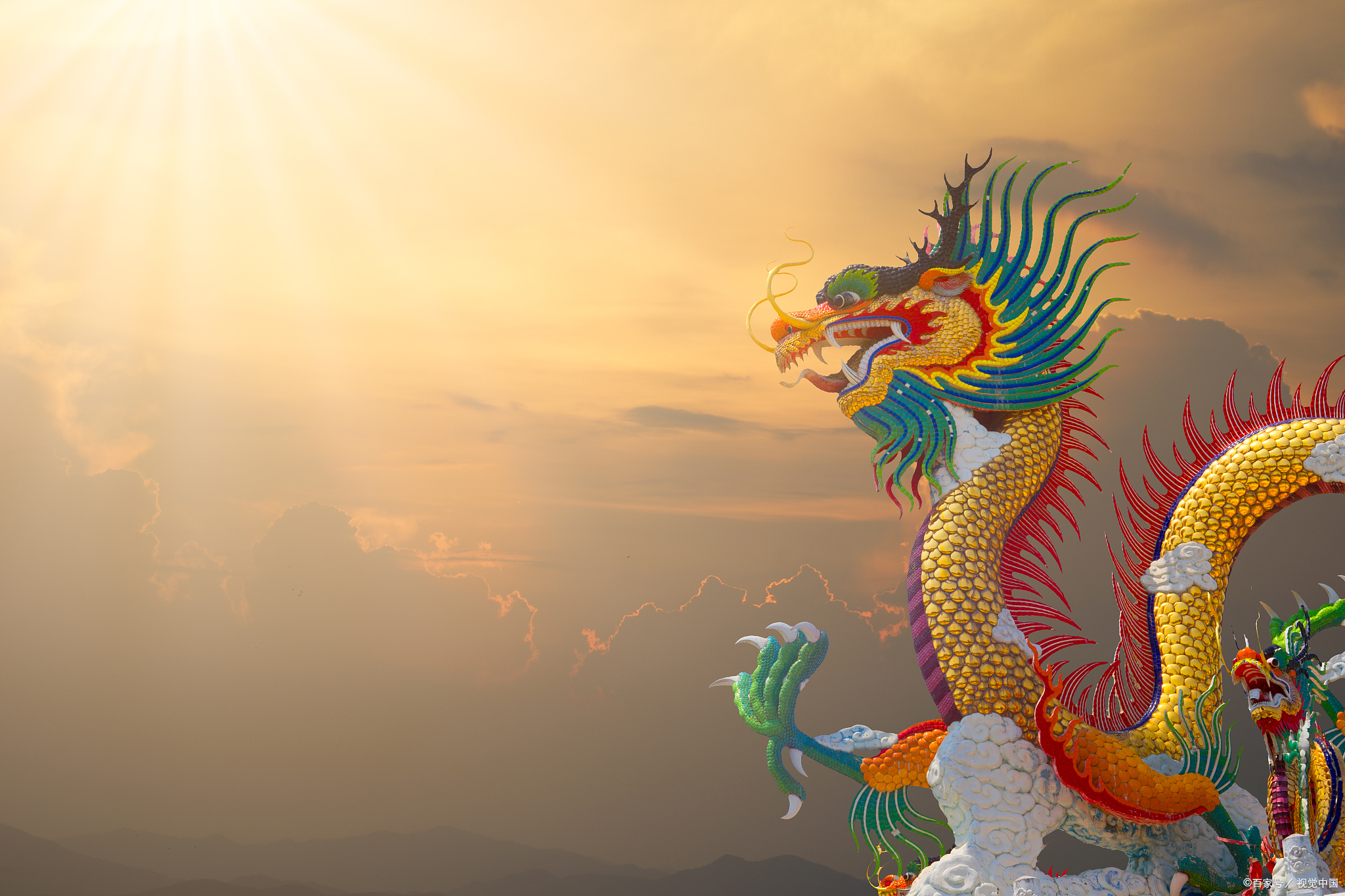 龙陷浅滩遭虾戏,指什么生肖