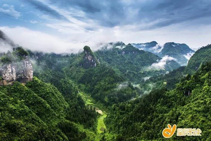 张海高铁最新消息,张海高铁最新消息及其影响,一种观点的分析