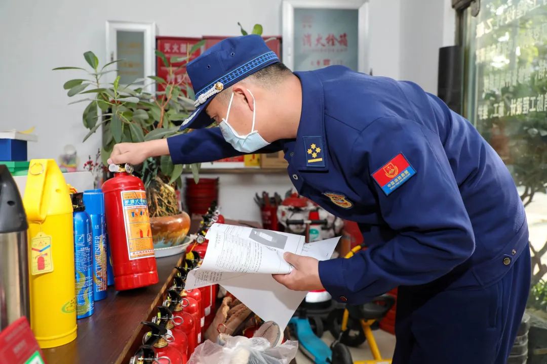 香港正版免费资料大全最新版本_蒙自网约车最新动态,快速解答方案实践_晴朗版7.14.358