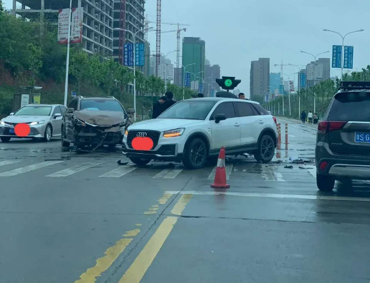 新奥门资料大全最新版本更新内容_长葛最新交通事故,快速实施解答研究_移动版7.78.297