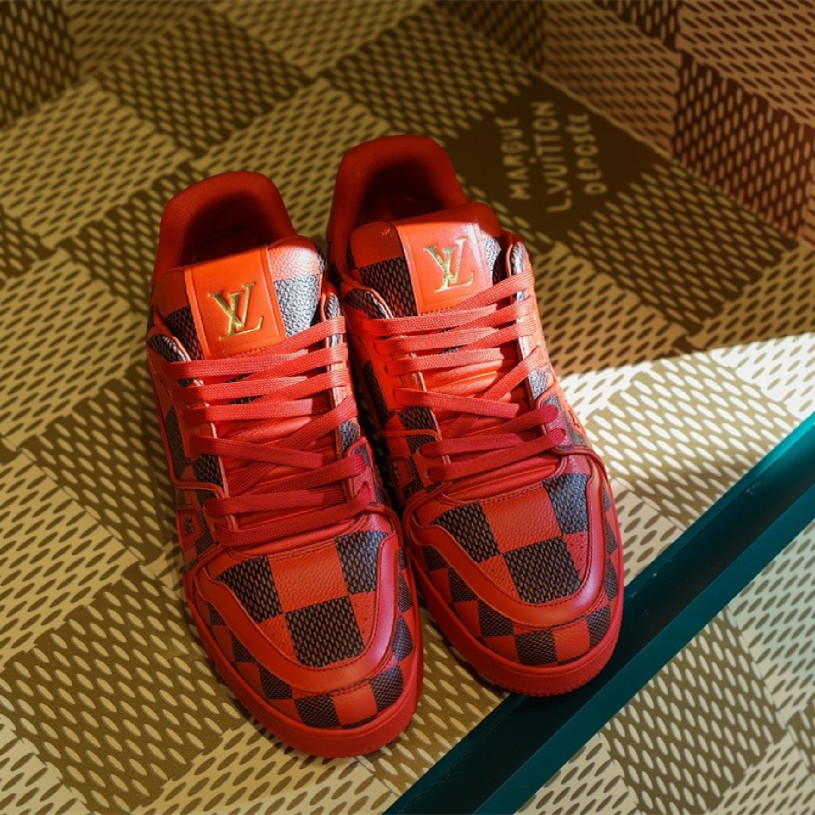 2024澳门一肖一码100_2024男士品牌包最新款,精细化实施分析_深度版4.87.302