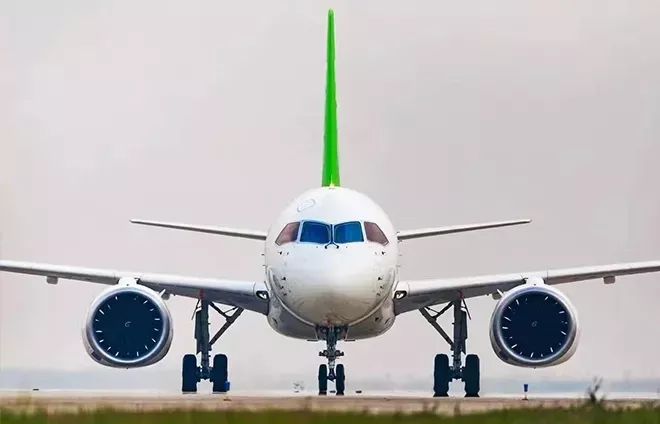 大飞机最新网,追溯背景,探寻时代地位