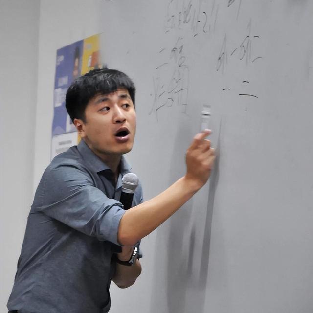 张雪峰最新视频,时代的见证与青年的引领