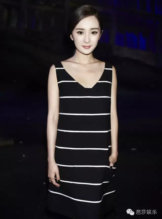 杨幂最新街拍,时尚与自信的完美融合,展现变化带来的成就感与正能量