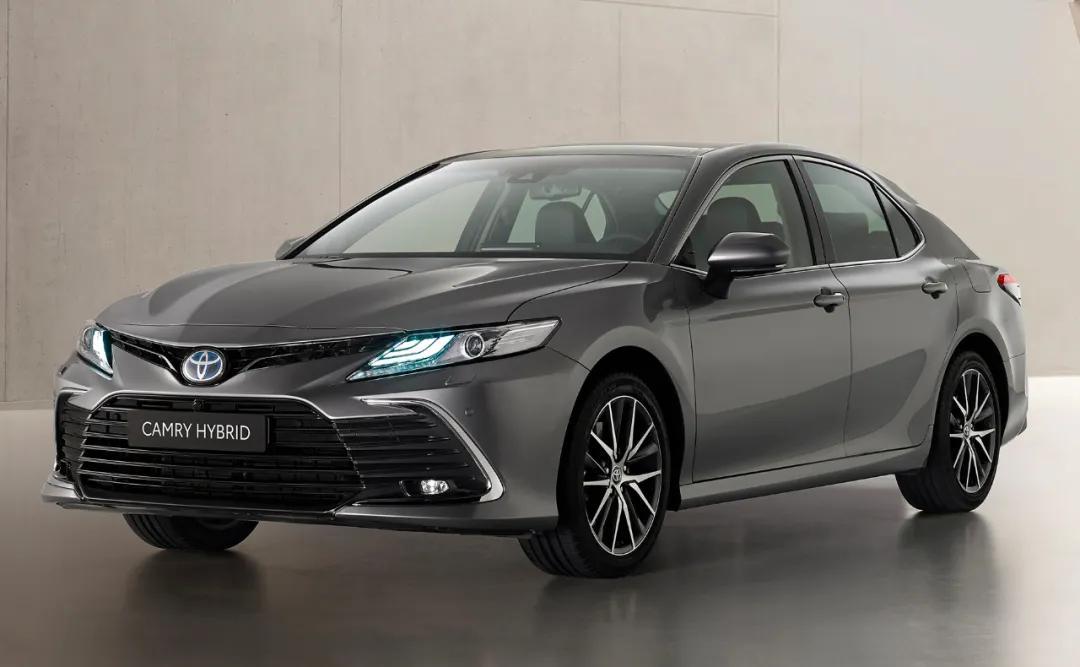 丰田凯美瑞最新款,与自然美景的诗意之旅