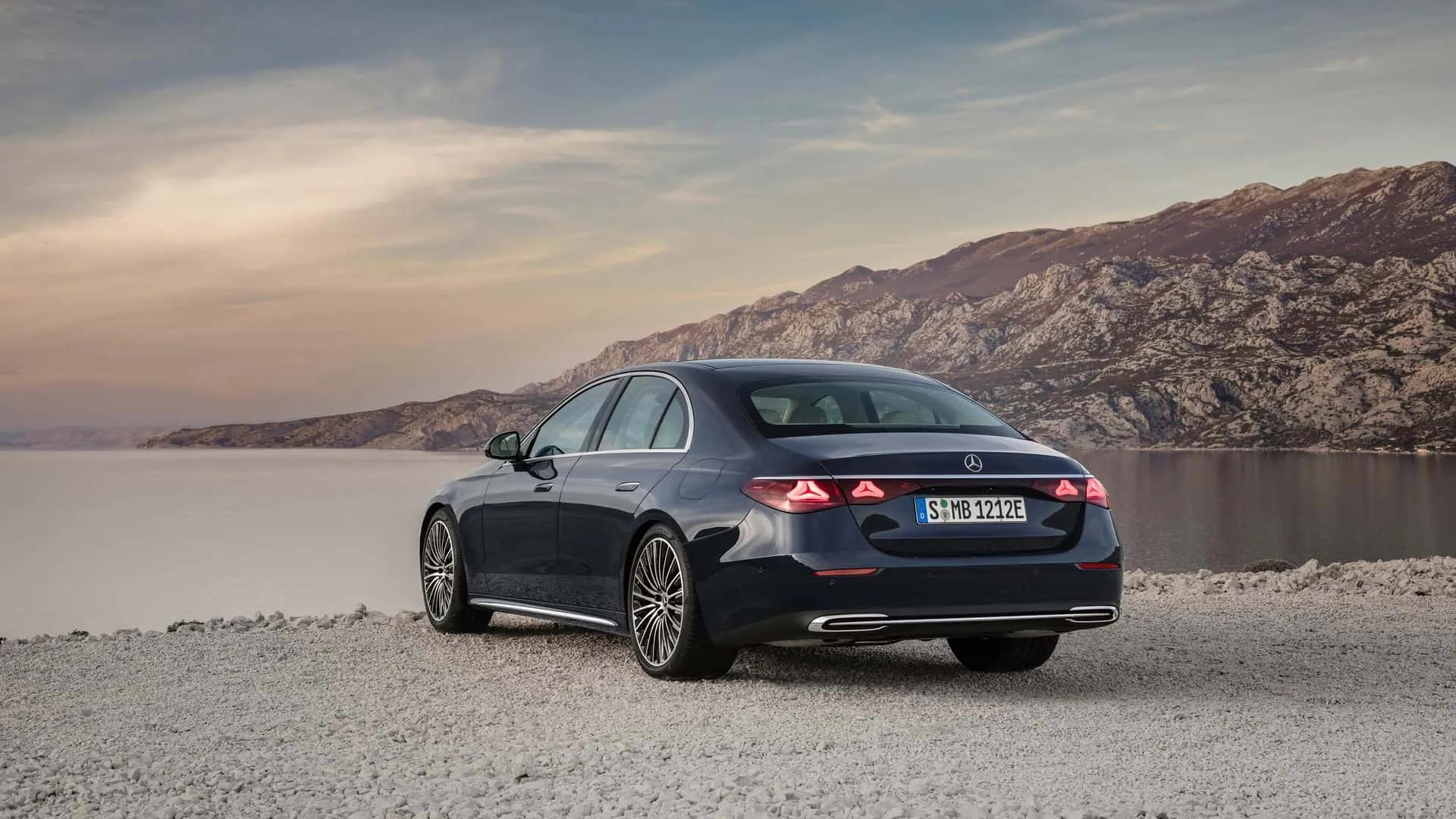 奔驰E300最新款,详细步骤指南