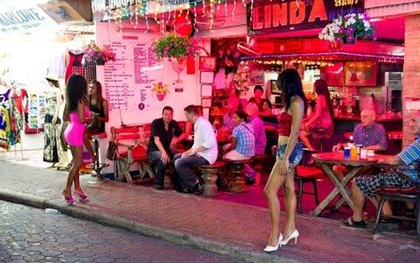 最新限制片,小巷深处的独特风情小店探秘