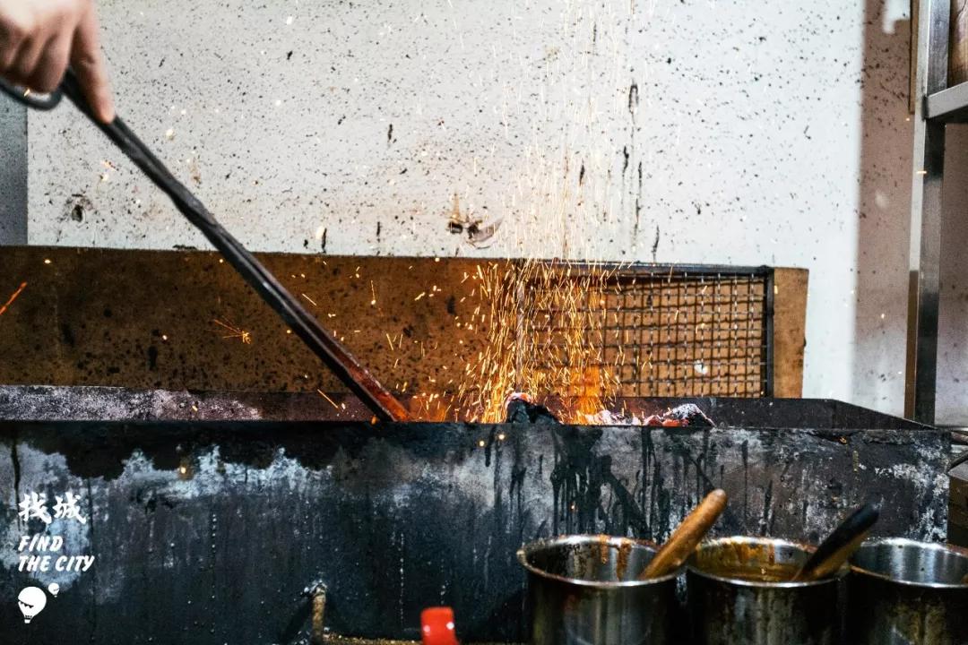 苹果最新型号,小巷中的隐藏宝藏,探索未知的科技乐园!