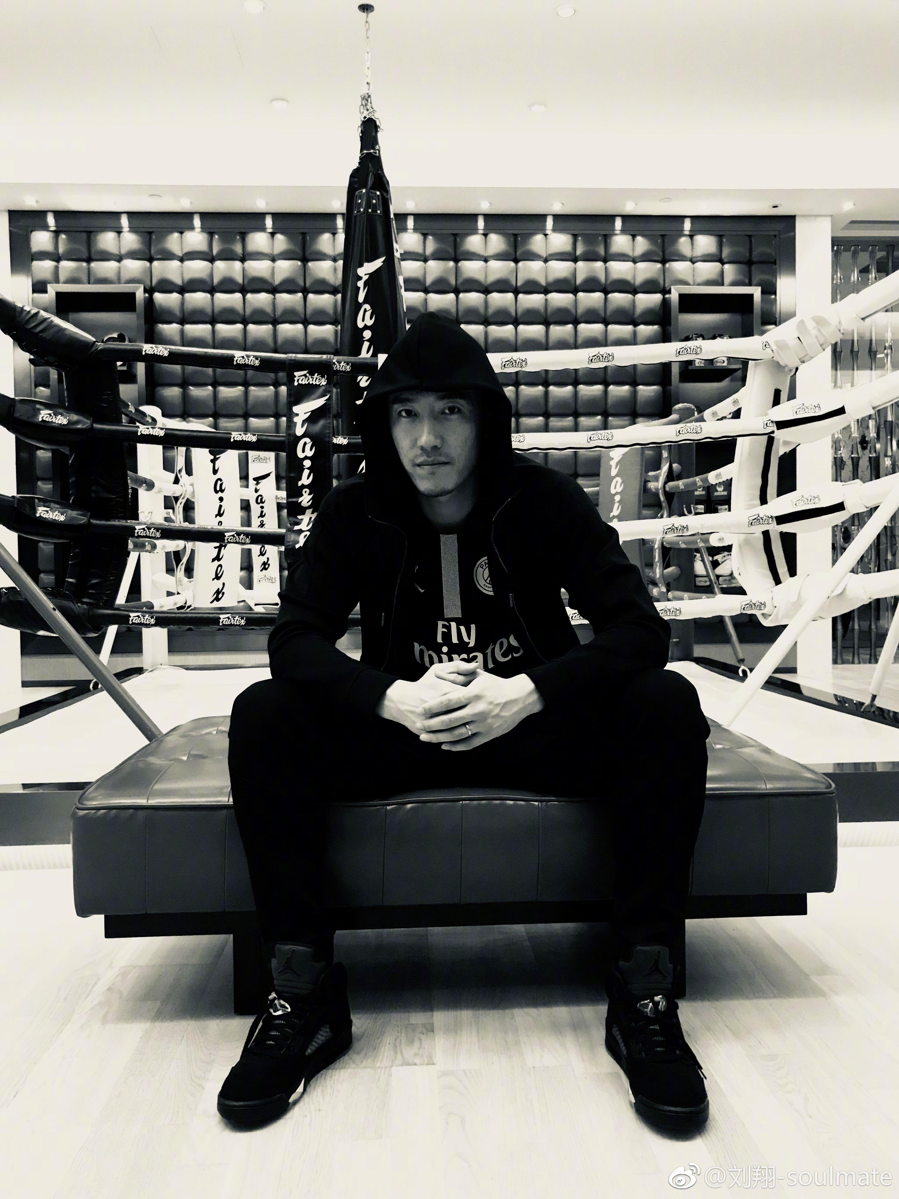 刘翔最新消息,飞翔的勇者,励志的典范