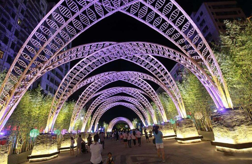 凤凰古城最新新闻发布,科技璀璨凤凰,新品亮相惊艳世界!