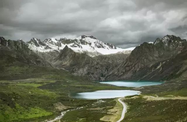 巴塘到八宿的奇妙旅途,路上的风景与温情故事