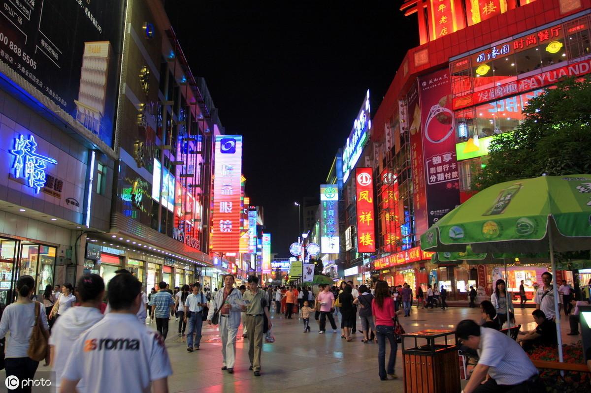 春熙路最新,城市繁华中的温馨日常