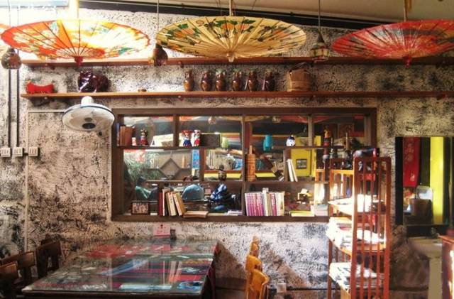 最新囧事,小巷深处的神秘特色小店