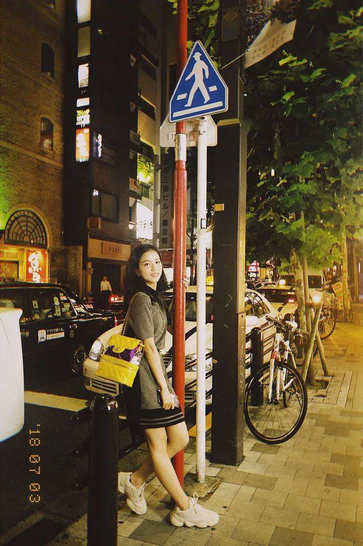 余文乐ins最新动态,时尚潮流引领者依旧魅力四射