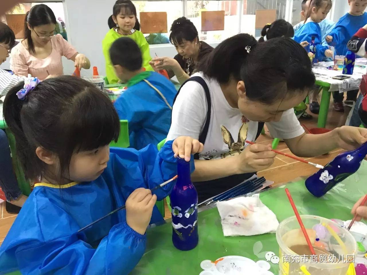 儿童画最新,色彩中的快乐童年