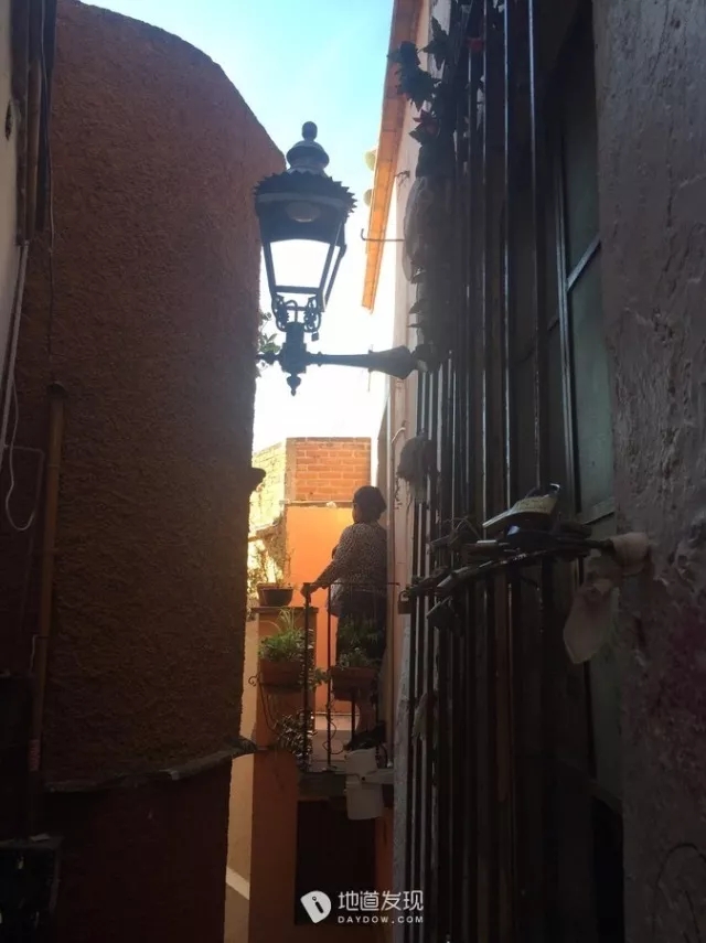 最新理论电影2024,小巷深处的隐藏瑰宝