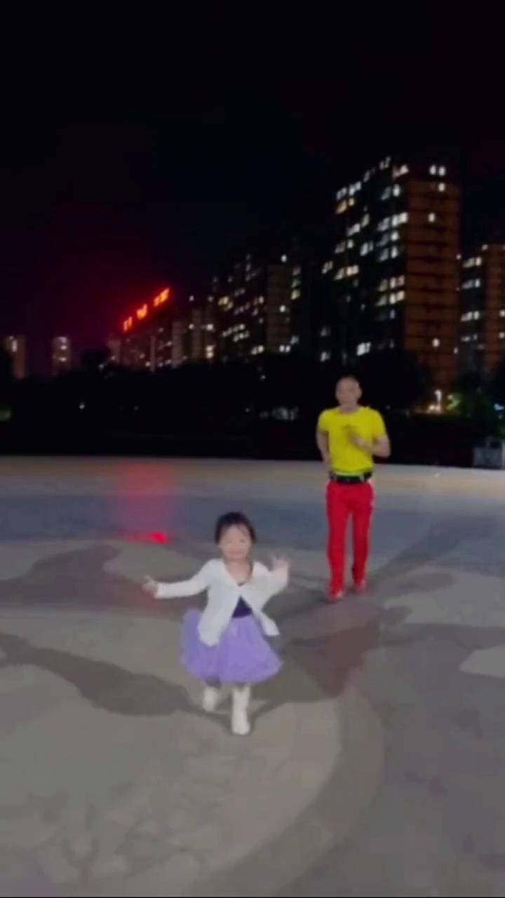 噜一噜最新,友情小日常,温馨陪伴的欢乐时光