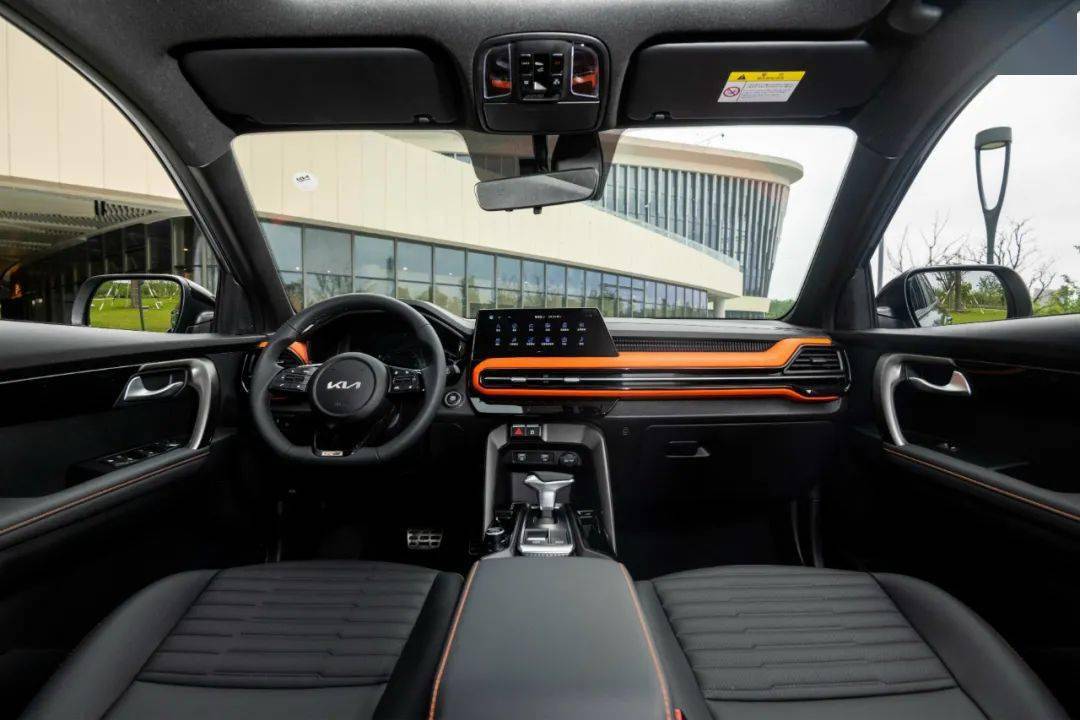 最新变牌衣,时尚科技的完美结合