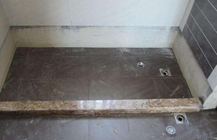 卖地砖直播,从变化中找寻自信与成就,一起构建梦想的基石