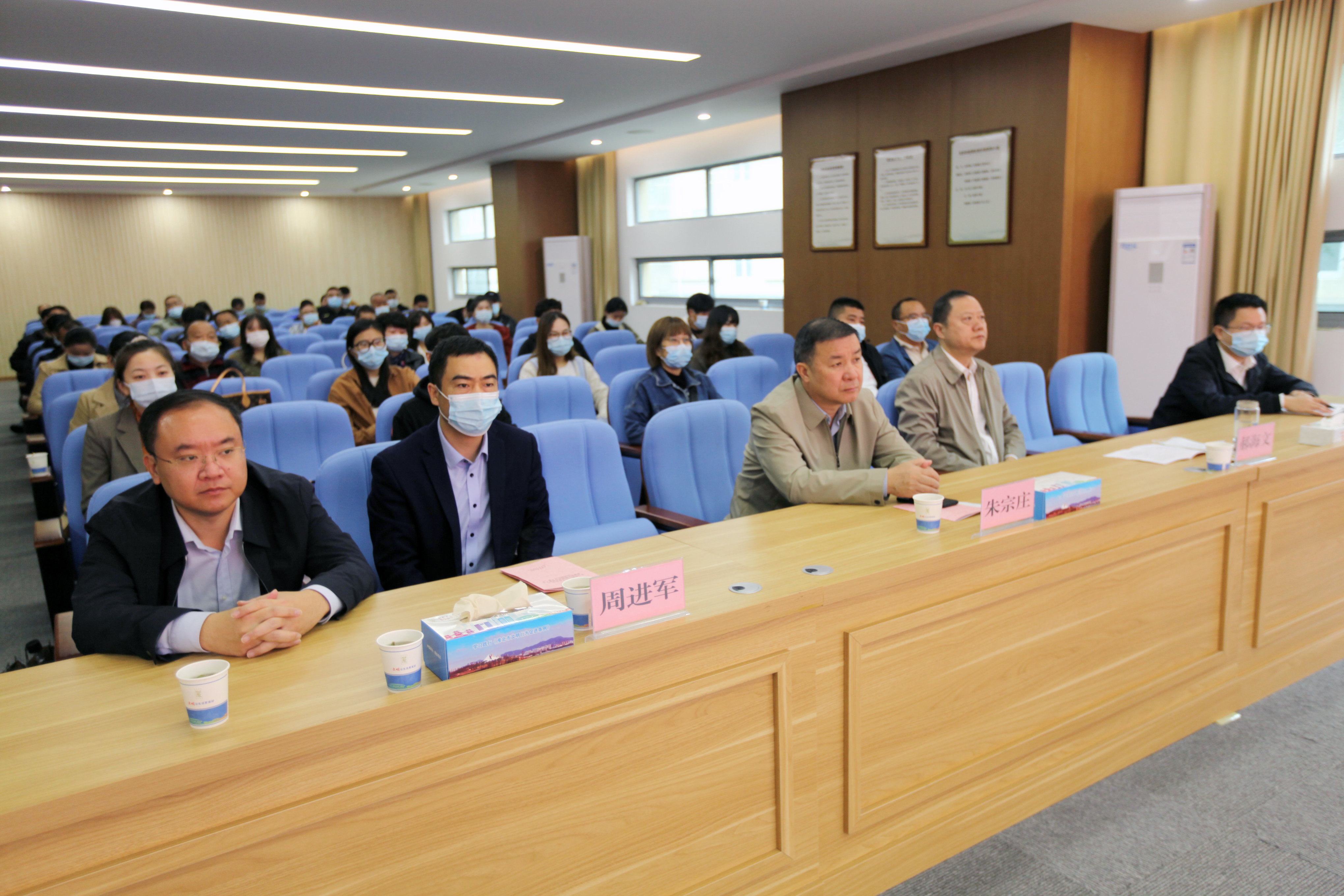 杜集区高岳的最新报道,友情、家庭与温馨的日常