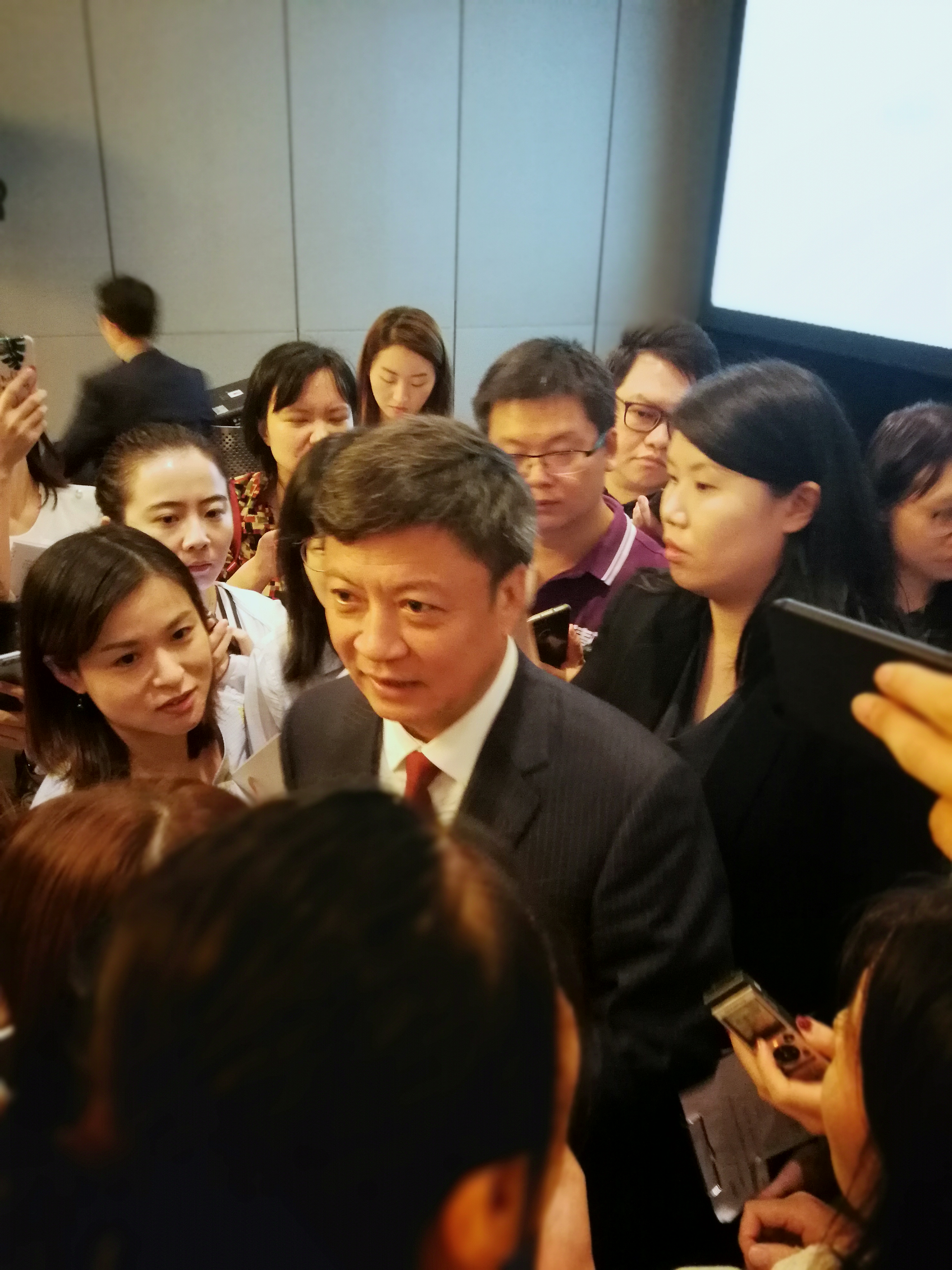 孙宏斌最新发布会,一场充满爱与陪伴的温馨聚会