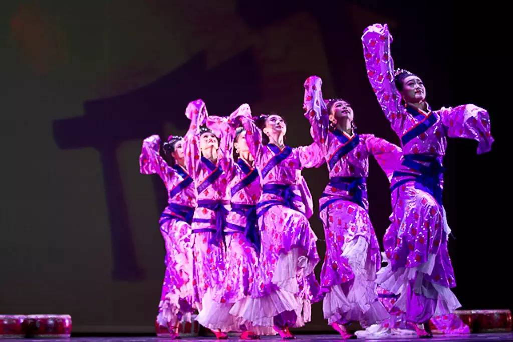 最新庙会剃光头视频,从头开始,自信闪耀,变化带来成就感