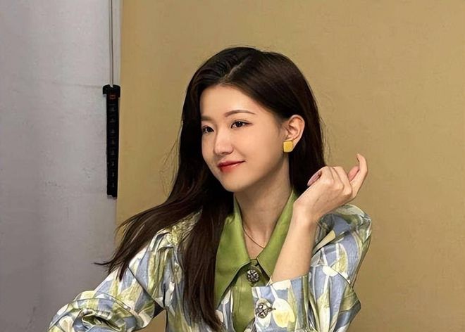 黎瑞恩最新消息,小巷深处的独特风味揭秘