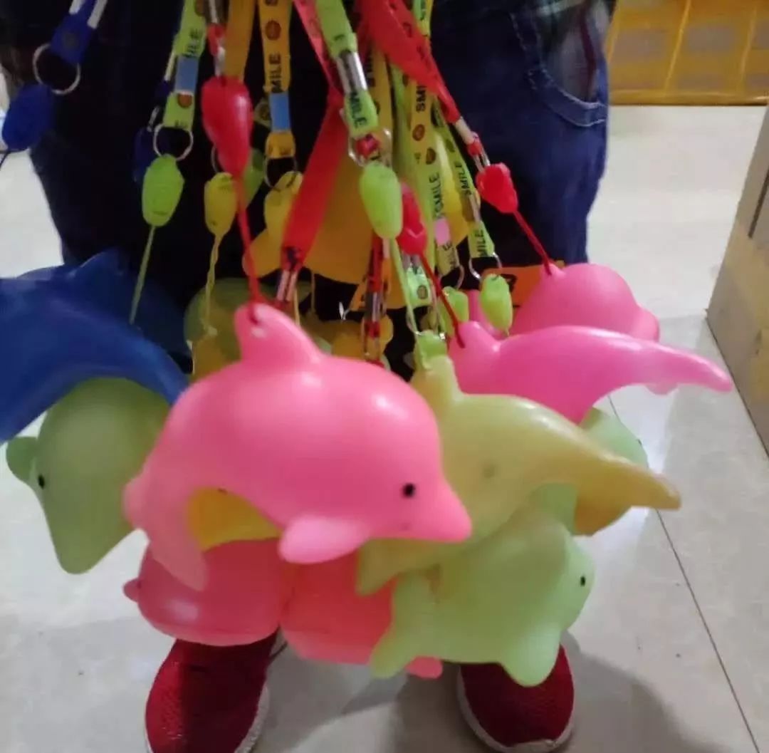 最新地摊玩具批发,友情与欢乐的奇妙之旅