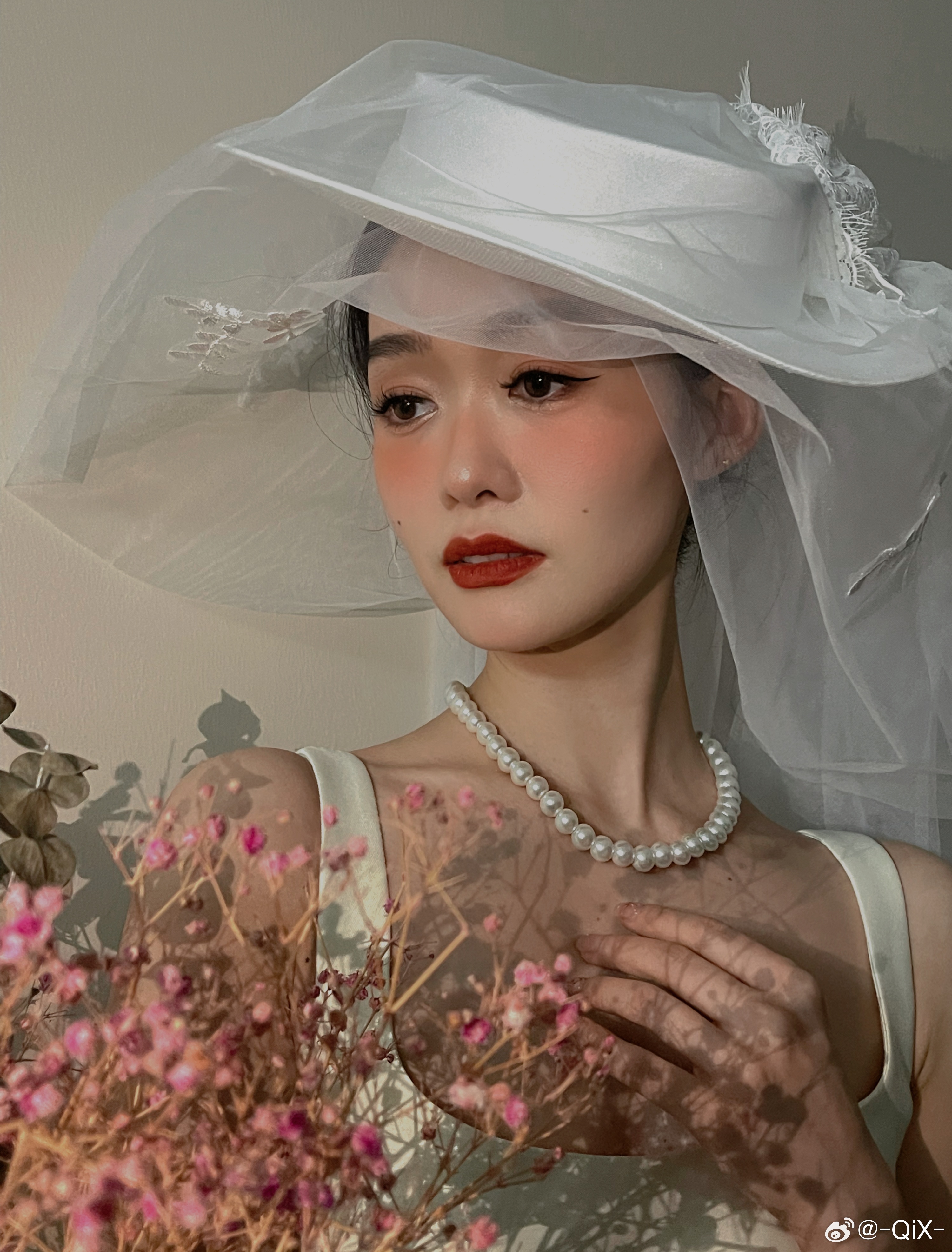 探索小巷中的宝藏,2024最新新娘造型之旅