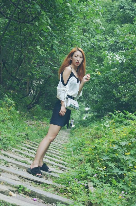 网红程琳最新照片,小巷深处的惊喜探索