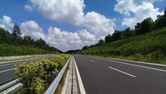 临岗公路最新动态,一条公路,满载温情与趣事