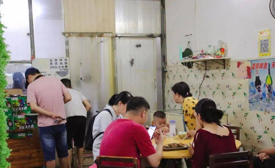 南宁最新不住家保姆,小巷深处的特色小店