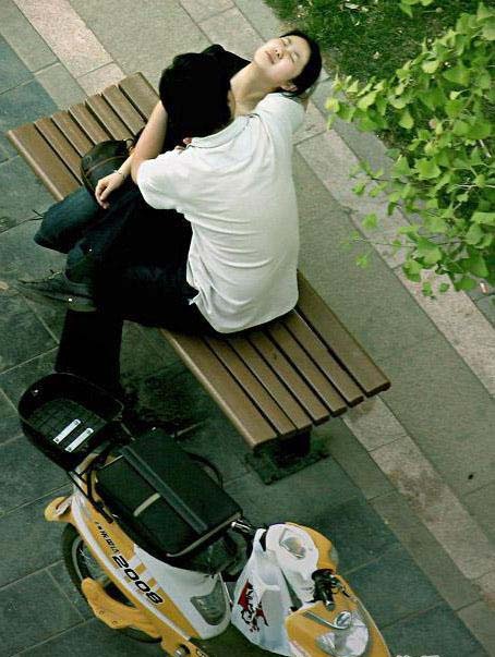 最新拍客情侣不雅,爱的日常趣事