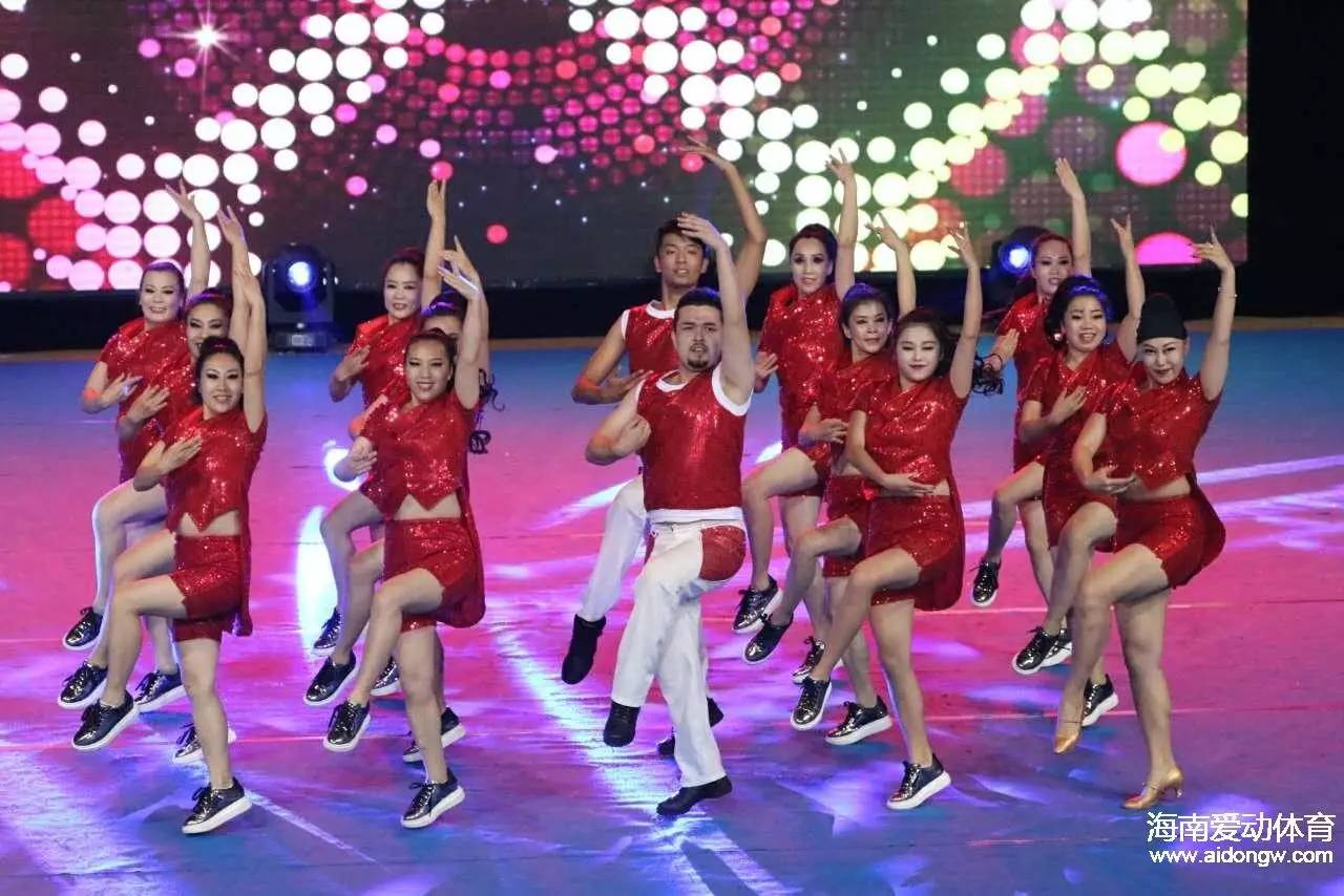 最新广场舞全民共舞,舞动生活,传递快乐!