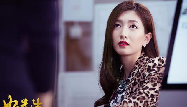 演员董蕾最新图片,小巷深处的宝藏小店