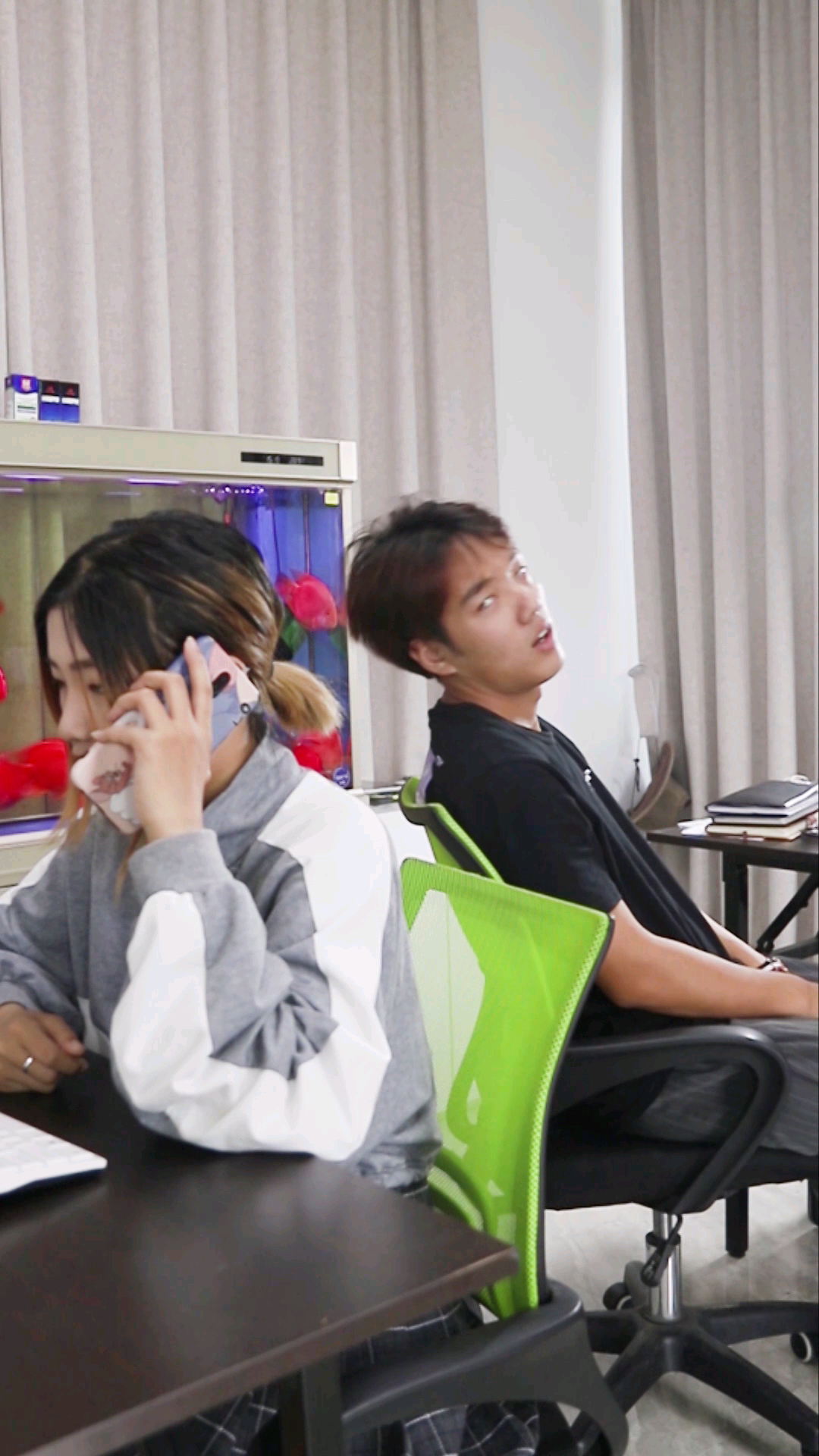 办公室沉浮最新,日常小趣事与真挚友情