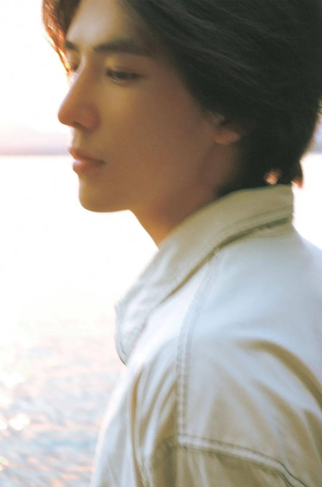 池昌旭最新图片阳光帅气,魅力四溢