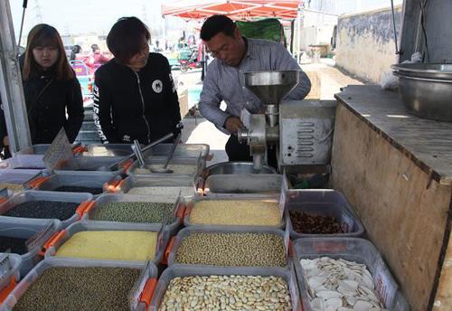 最新摇奖机下载，一种娱乐工具还是社会现象？