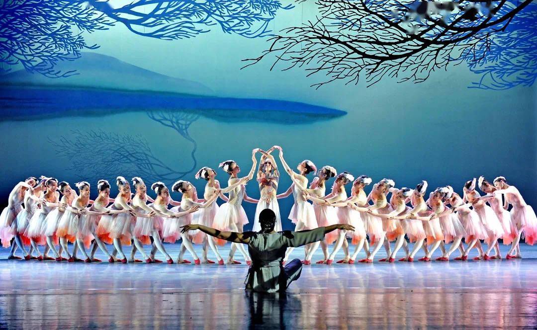 最新地下歌舞表演,一场自然美景的心灵之旅