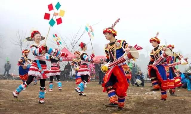 最新地下歌舞表演,一场自然美景的心灵之旅