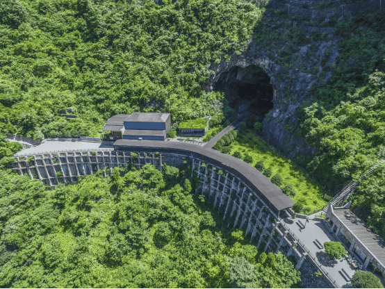 穿越隧道,探索自然美景的旅行——2015隧道劳务单价新篇章