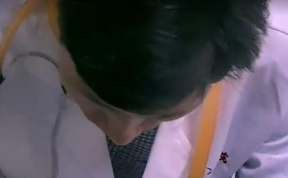 上海刚刚发生一起坠楼事件,全面数据应用执行_4K版29.951